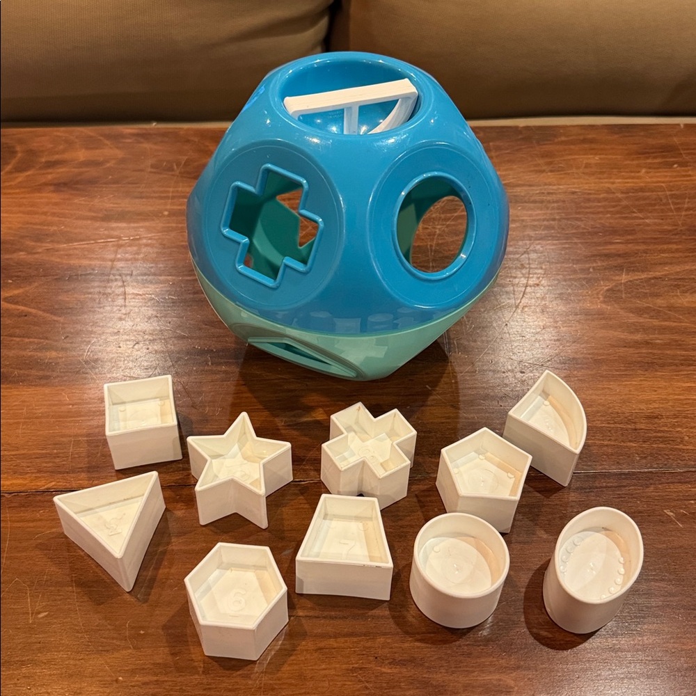NWOT TUPPERWARE Shape-O 10 Shapes Blue Green Toddler Educational Toy Learning